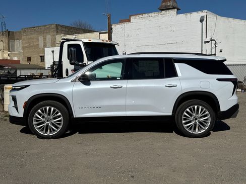 New 2026 Chevrolet Traverse LT FWD image 6
