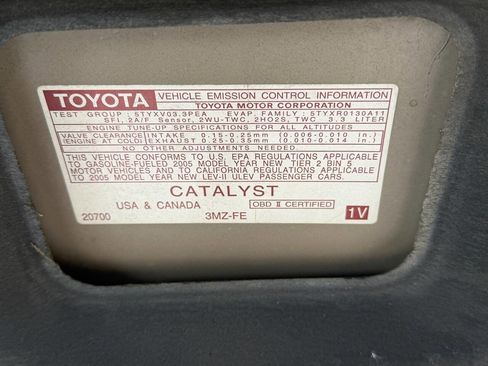 Used 2005 Toyota Solara SLE FWD image 60