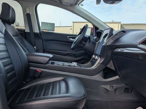 Certified 2024 Ford Edge SEL w/ Convenience Package AWD/4WD image 13