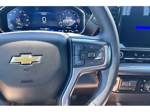 Used 2026 Chevrolet Silverado 3500 High Country w/ Technology Package AWD/4WD image 21