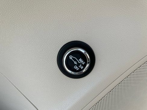Used 2023 Buick Envision Avenir AWD/4WD image 19