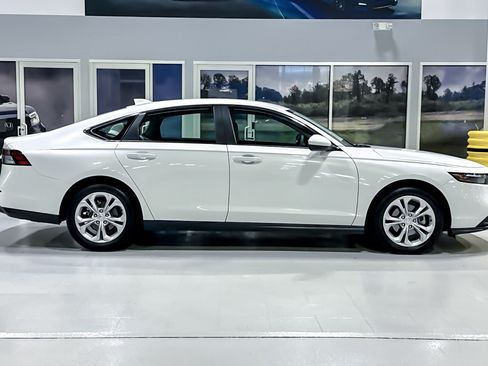 Used 2024 Honda Accord LX image 8