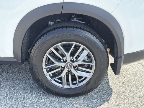 Used 2026 Nissan Rogue S FWD image 26