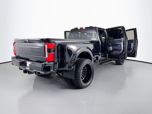 Used 2026 Ford F450 Platinum w/ FX4 Off-Road Package AWD/4WD image 39