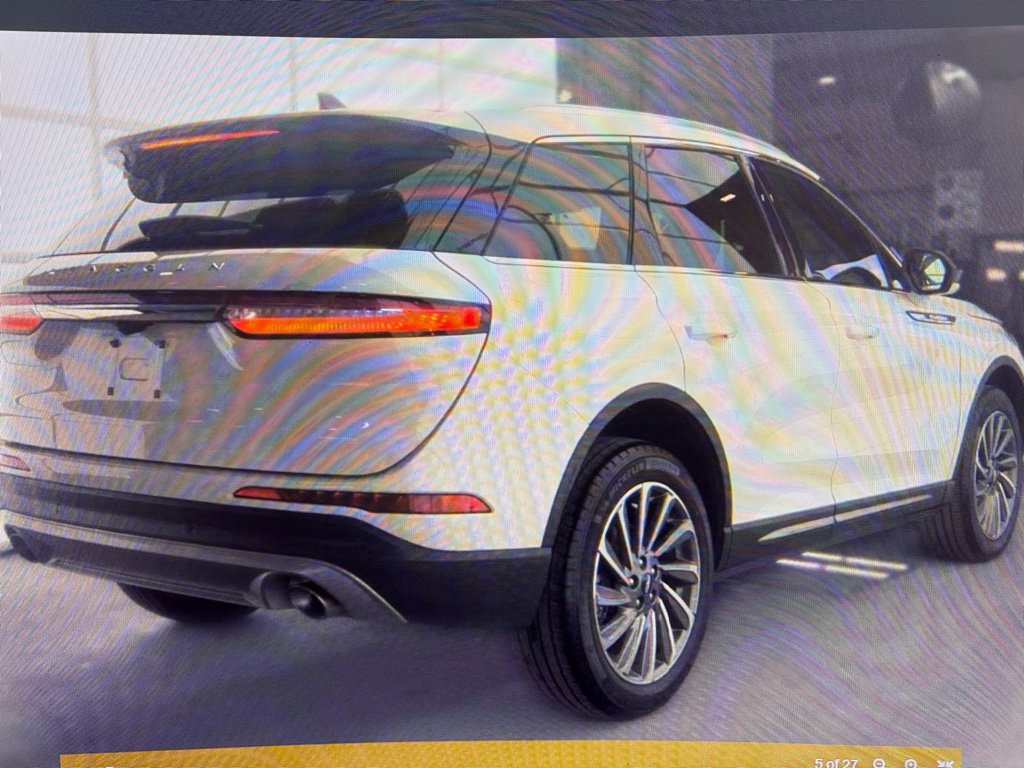 Used 2023 Lincoln Corsair Reserve FWD image 3