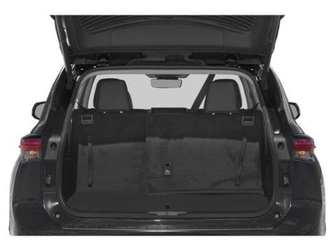 Used 2023 Toyota Highlander XLE FWD image 11