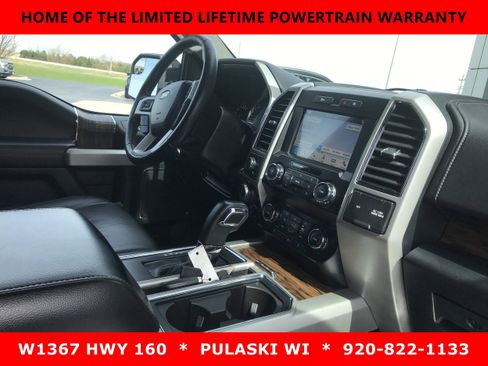 Used 2019 Ford F150 Lariat w/ Trailer Tow Package image 5