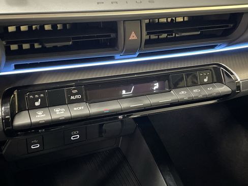 Certified 2024 Toyota Prius XLE image 24