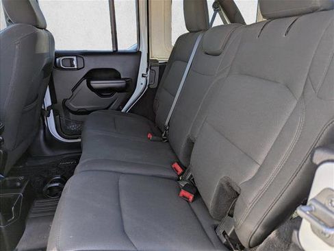 Used 2018 Jeep Wrangler Unlimited Sport S image 24