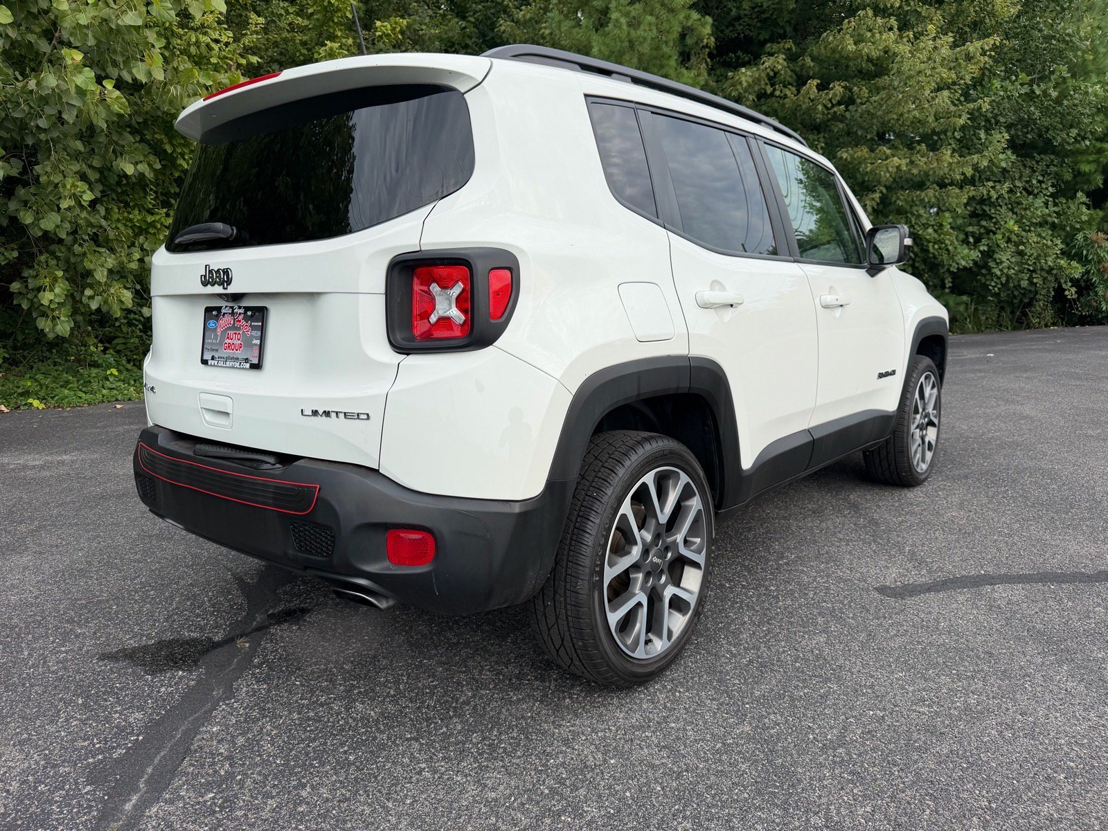 Used 2022 Jeep Renegade Limited w/ Sun, Sound & Wheels Group AWD/4WD image 14