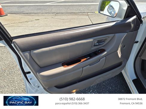 Used 2004 Toyota Avalon XLS FWD image 10