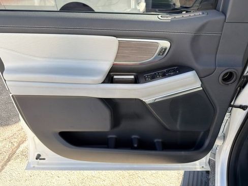 Used 2025 Ford Expedition Max Platinum w/ Platinum Ultimate Package image 28