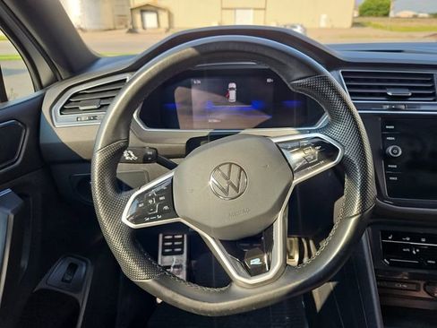 Used 2022 Volkswagen Tiguan SE R-Line image 39