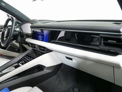 New 2026 Porsche Macan 4S Electric image 25