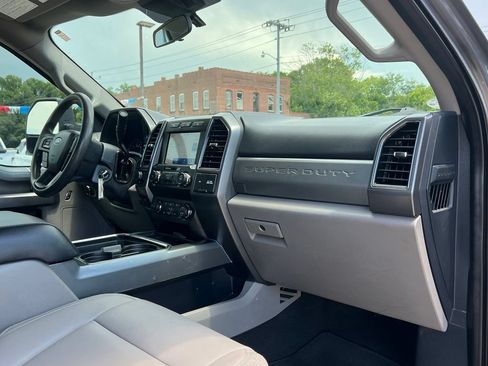 Used 2022 Ford F250 XLT w/ Black Appearance Package AWD/4WD image 22