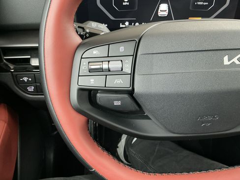 Used 2026 Kia Sportage SX image 12