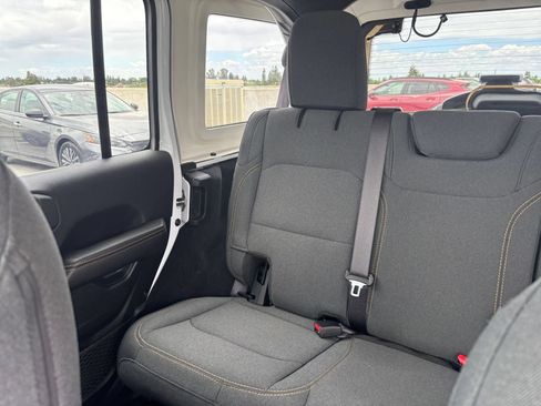 Used 2025 Jeep Wrangler Unlimited Sahara AWD/4WD image 39
