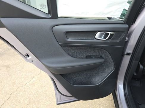 New 2026 Volvo XC40 B5 Plus w/ Climate Package AWD/4WD image 18