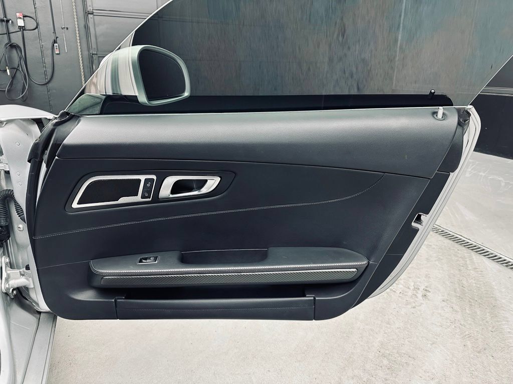 Used 2017 Mercedes-Benz AMG GT S image 31