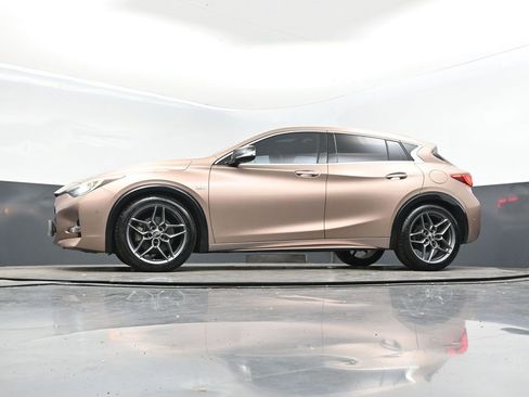 Used 2018 INFINITI QX30 Sport w/ Sport Leather Package image 40