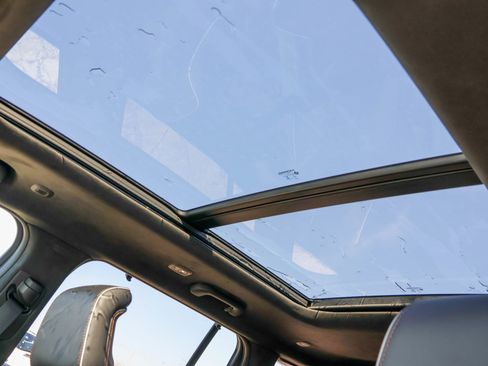 New 2026 Jeep Grand Cherokee Summit image 8