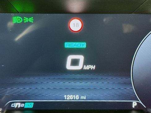 Used 2024 Alfa Romeo Tonale Ti image 15