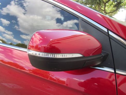 Used 2020 Ford Edge Titanium image 22