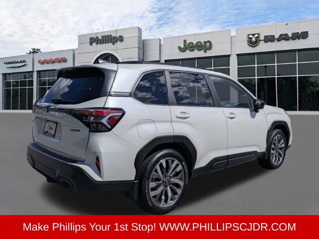 Used 2025 Subaru Forester Touring w/ Popular Package - Touring AWD/4WD image 3
