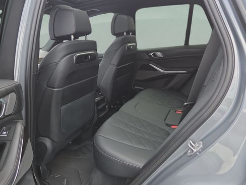 Used 2025 BMW X5 sDrive40i RWD image 31