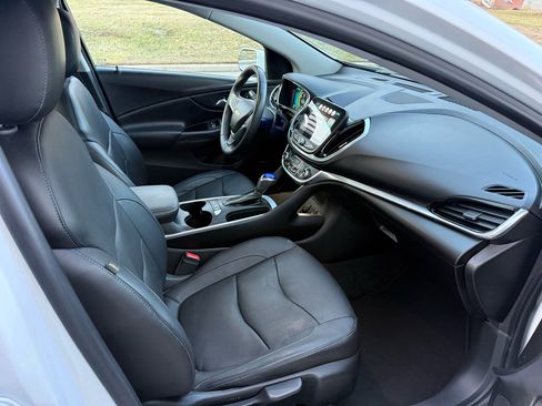 Used 2017 Chevrolet Volt Premier w/ Driver Confidence II Package image 26