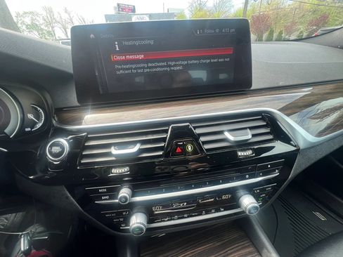 Used 2019 BMW 530e xDrive w/ Convenience Package AWD/4WD image 20