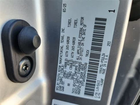 Used 2025 Toyota Tundra Limited image 30