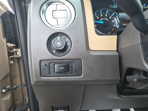 Used 2013 Ford F150 XLT w/ Luxury Equipment Group image 18