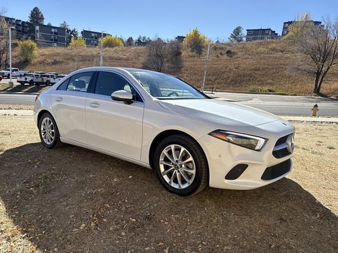 Used 2019 Mercedes-Benz A 220 4MATIC image 1