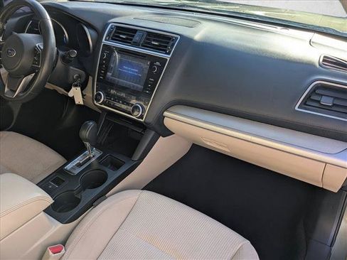 Used 2018 Subaru Outback 2.5i Premium AWD/4WD image 21