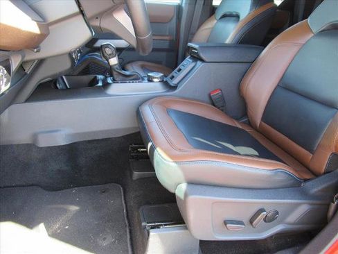 Used 2023 Ford Bronco Outer Banks image 18