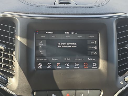 Used 2021 Jeep Cherokee Latitude Lux FWD image 15