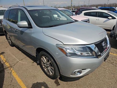 Used 2015 Nissan Pathfinder SL w/ SL Premium Package AWD/4WD image 3
