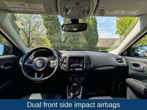 Used 2018 Jeep Compass Latitude AWD/4WD image 12