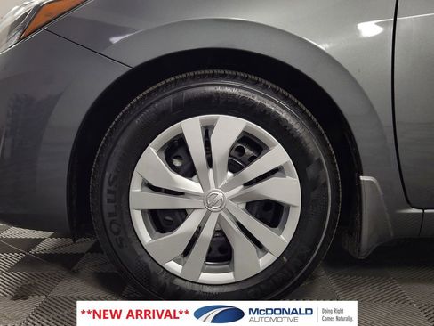 Used 2025 Nissan Versa S w/ Trunk Package FWD image 15