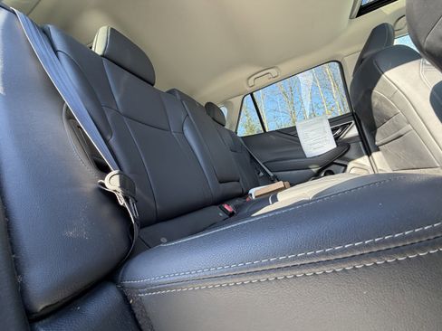 Used 2022 Subaru Outback Limited image 30