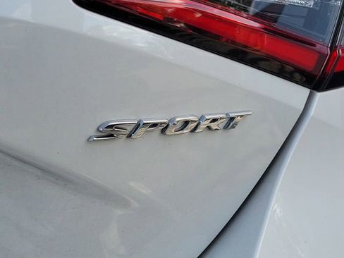 Used 2023 Honda Civic Sport image 10