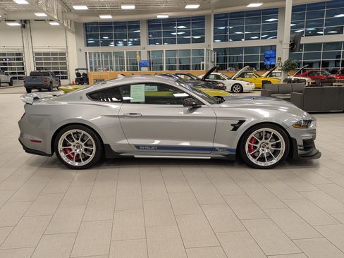 Used 2022 Ford Mustang GT Premium w/ GT Performance Package image 3