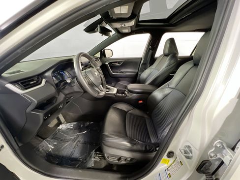 Used 2021 Toyota RAV4 XSE image 20