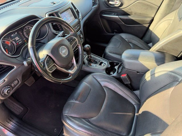 Used 2021 Jeep Cherokee Latitude Lux w/ Sun & Sound Group FWD image 21