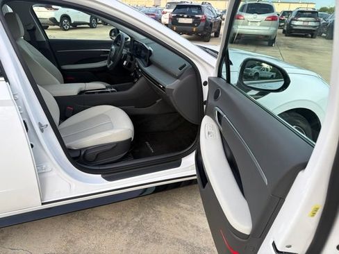 Used 2026 Hyundai Sonata SEL FWD image 19