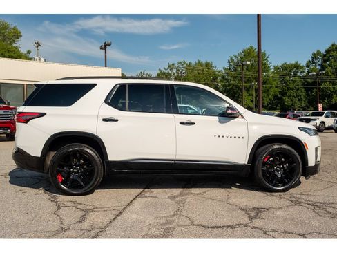 Used 2022 Chevrolet Traverse Premier w/ Redline Edition FWD image 9