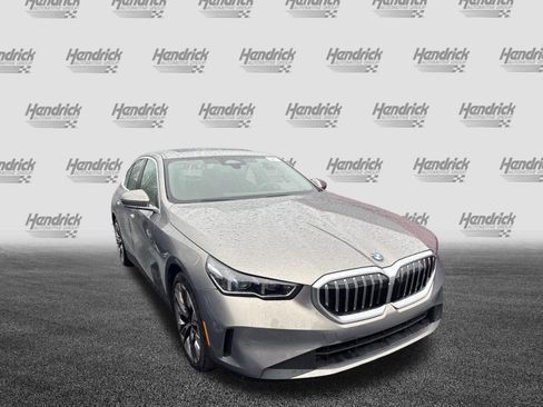 Used 2026 BMW 530i 530i image 2