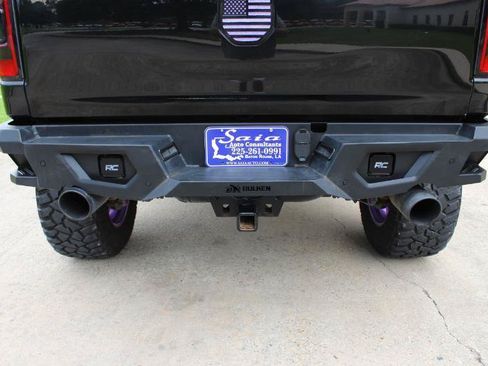 Used 2019 RAM 1500 Laramie w/ Sport Appearance Package AWD/4WD image 19