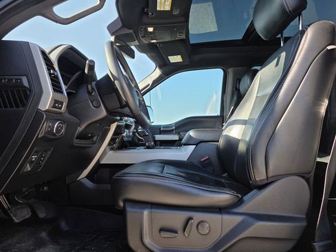 Used 2019 Ford F150 Lariat w/ Equipment Group 502A Luxury image 11